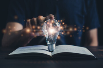 第二字是能的四字成语是什么意思